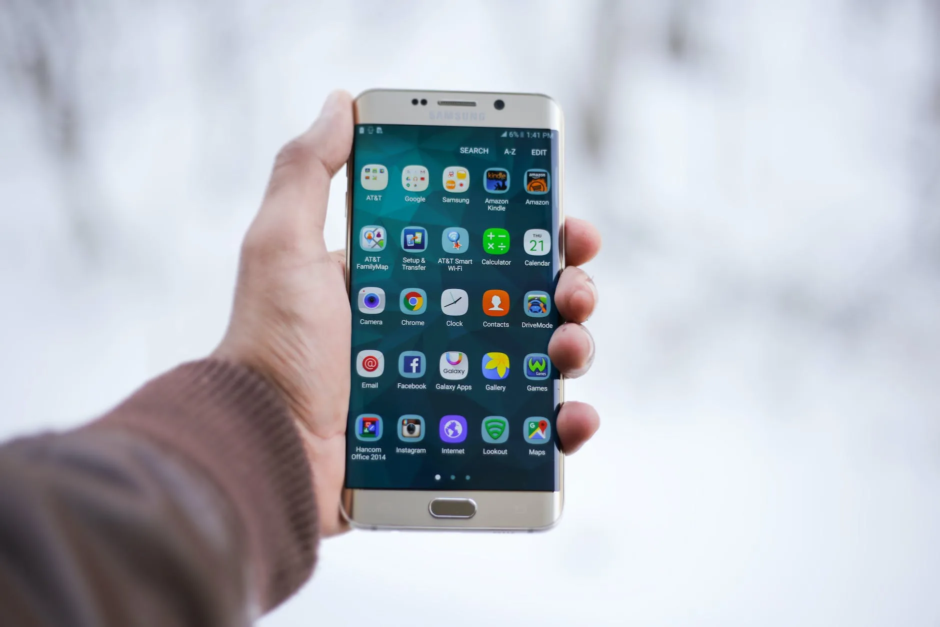 The Promising Future of Cross-Platform Mobile Application: Interview with Abay Serkebayev