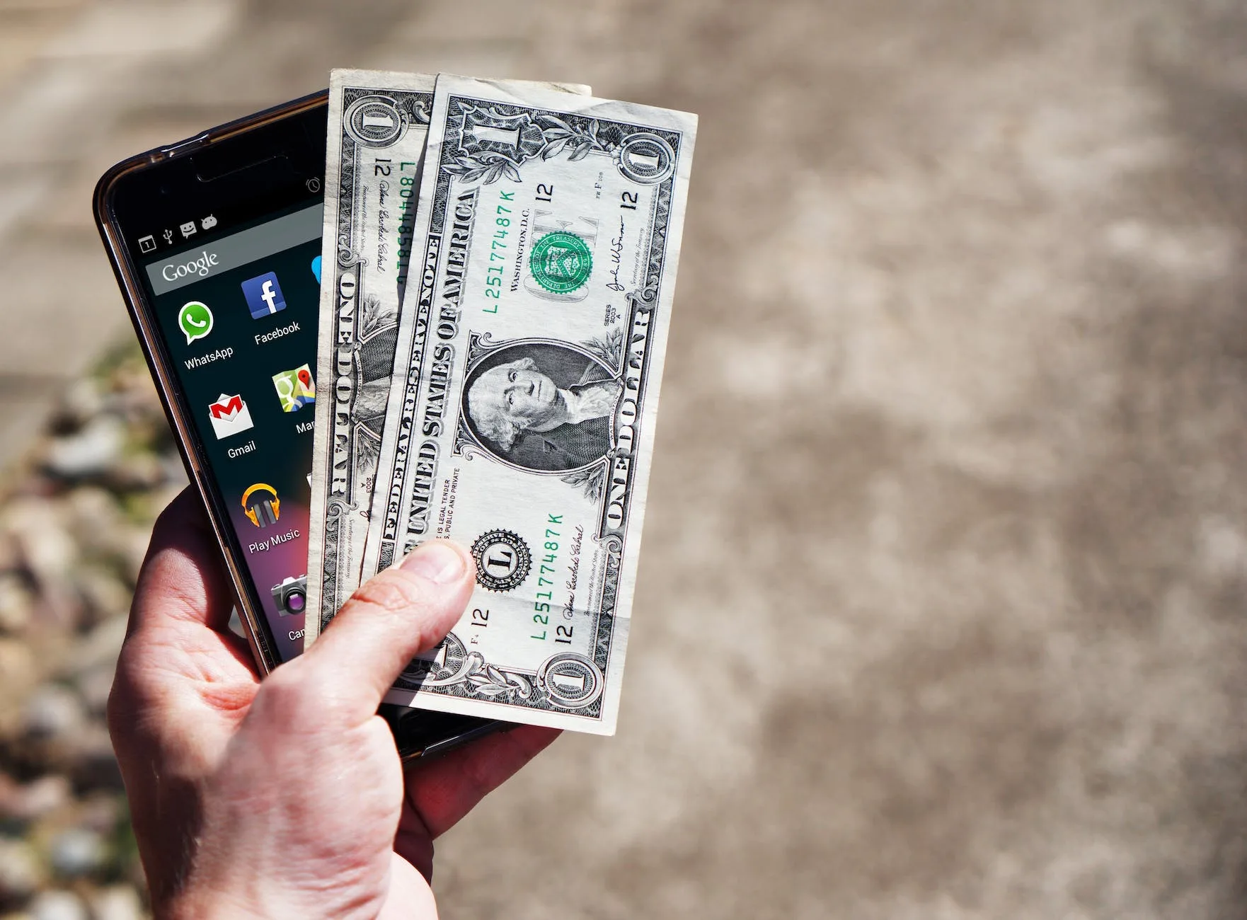 A Guide to the Link Between Fintech and Global Money Transfers