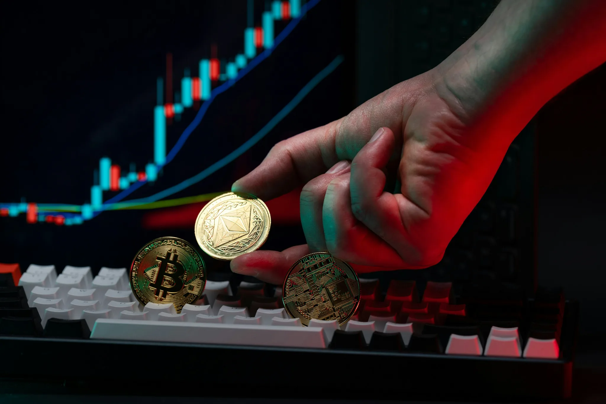 What are Altcoins?